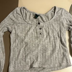 Long sleeve crop top